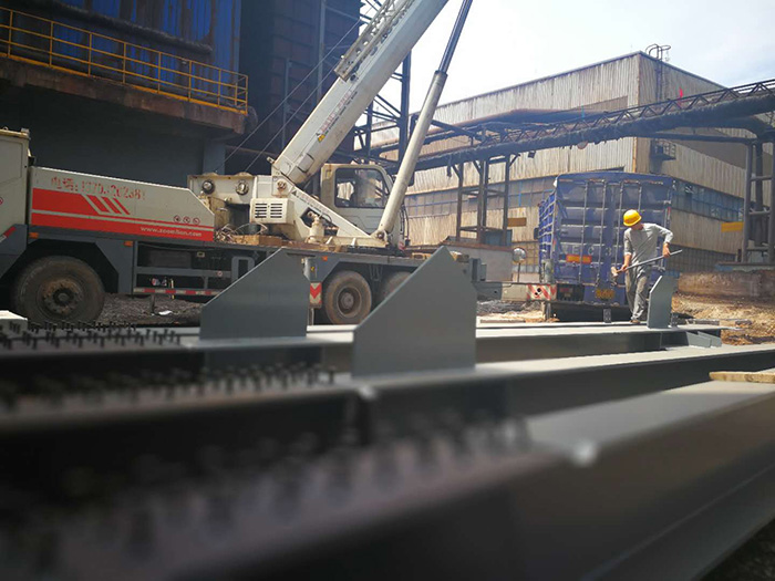 H型鋼梁、格構(gòu)柱