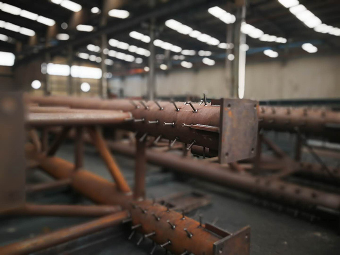 H型鋼梁、格構(gòu)柱