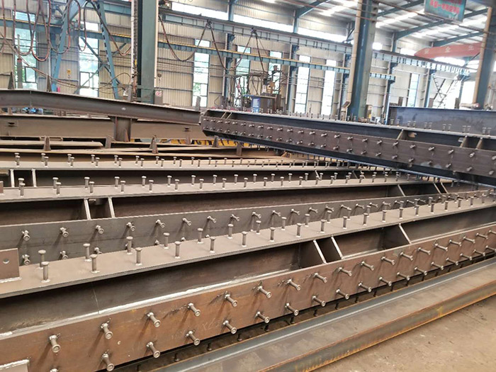 圓柱、箱型柱、十字形柱