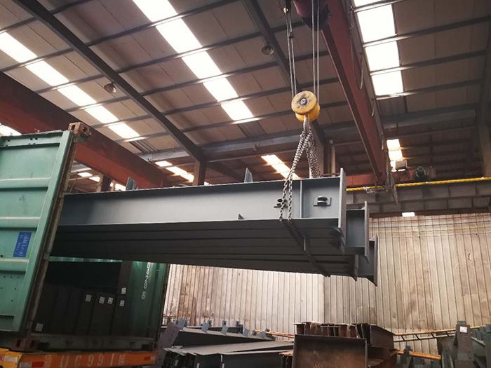 H型鋼梁、格構(gòu)柱