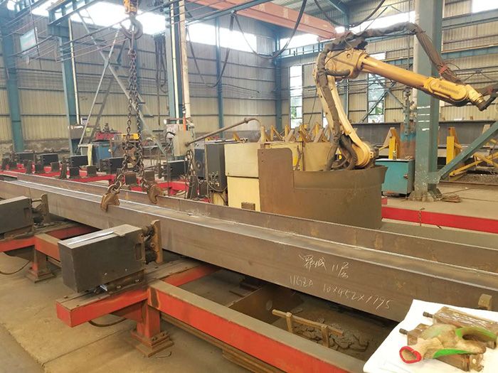 圓柱、箱型柱、十字形柱